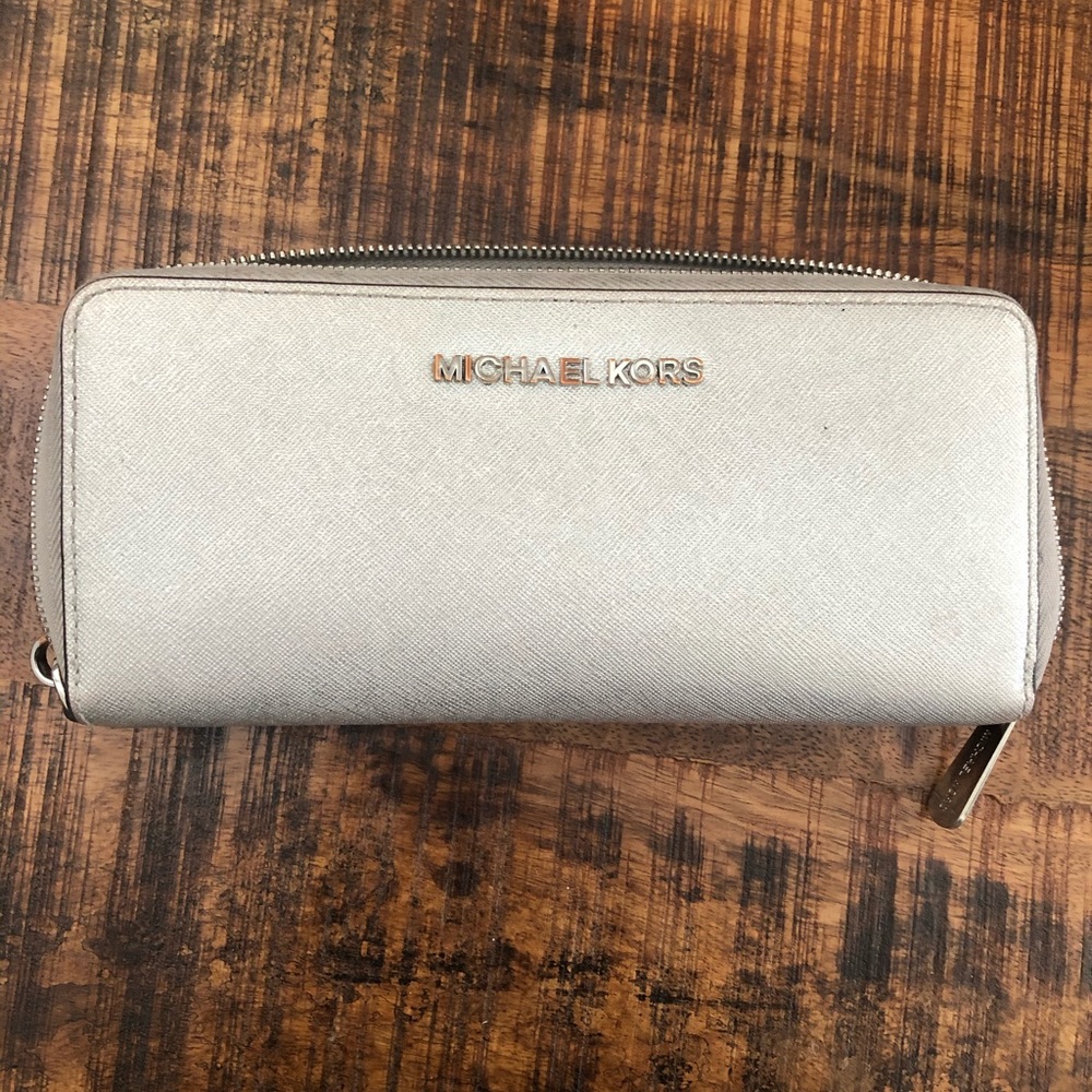 Michael Kors Wallet/Wristlet